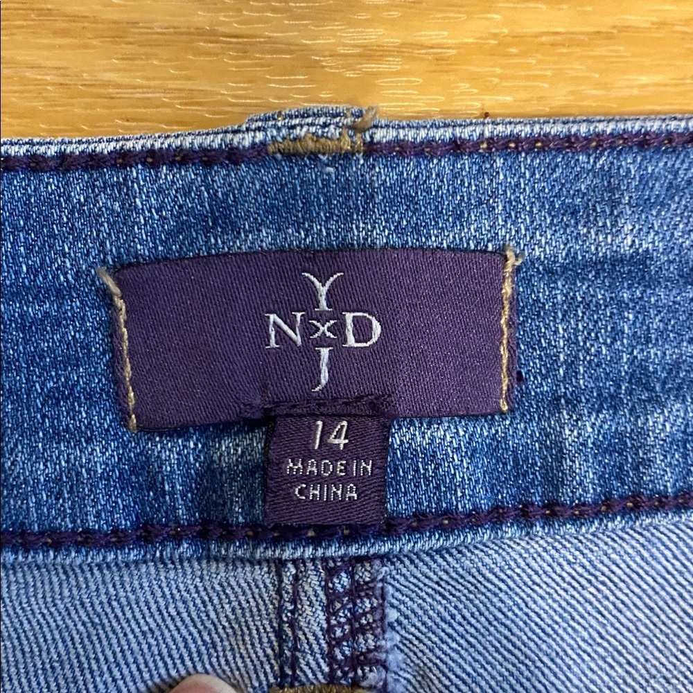 NYDJ (Not Your Daughter’s Jeans); size 14 & Crown&Ivy top - Picture 3 of 7